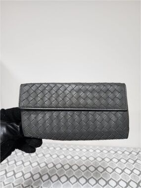 Authentic Bottega Veneta Intrecciato Leather Wallet Grey